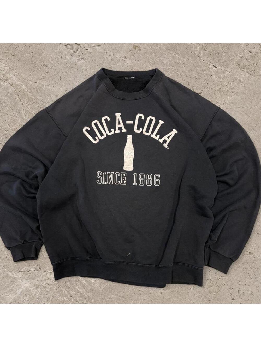 Beautiful vintage 90s Coca-Cola black crewneck sweatshirt